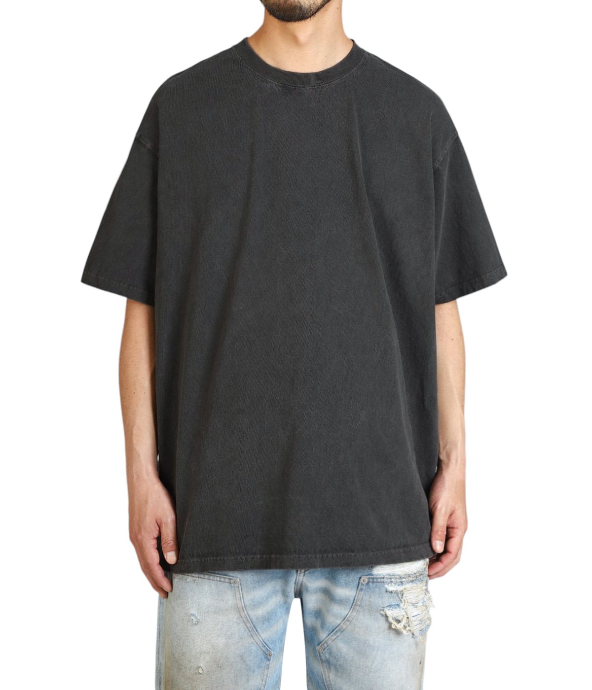 model（184cm / 63kg）B85 W80 H102 着用サイズ：XXXL