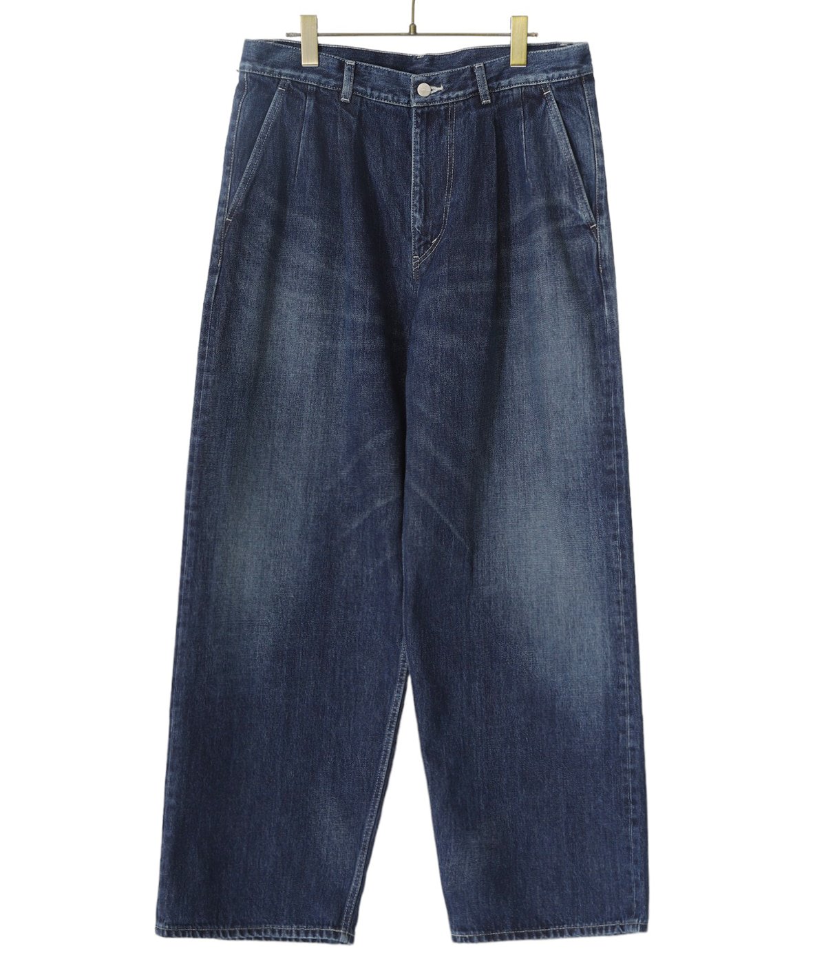 Selvage Denim Two Tuck Pants色味はダークフェードでしょうか