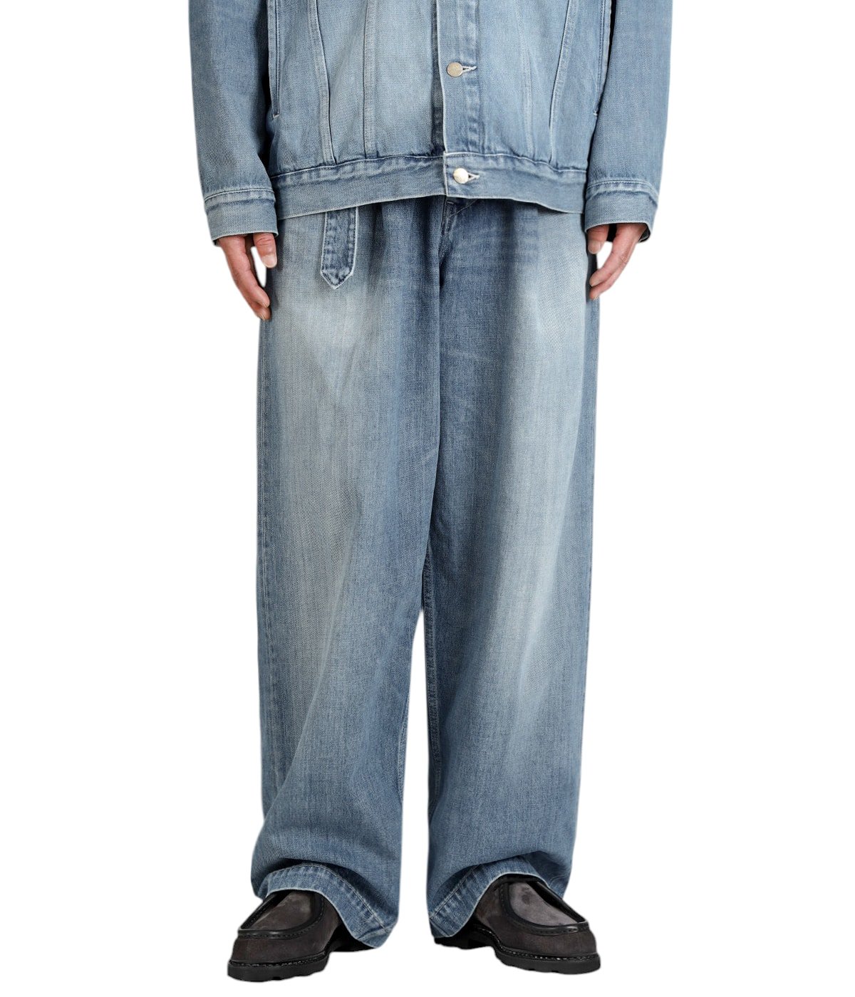 model(175cm / 60kg)B85 W75 H92 着用サイズ：2