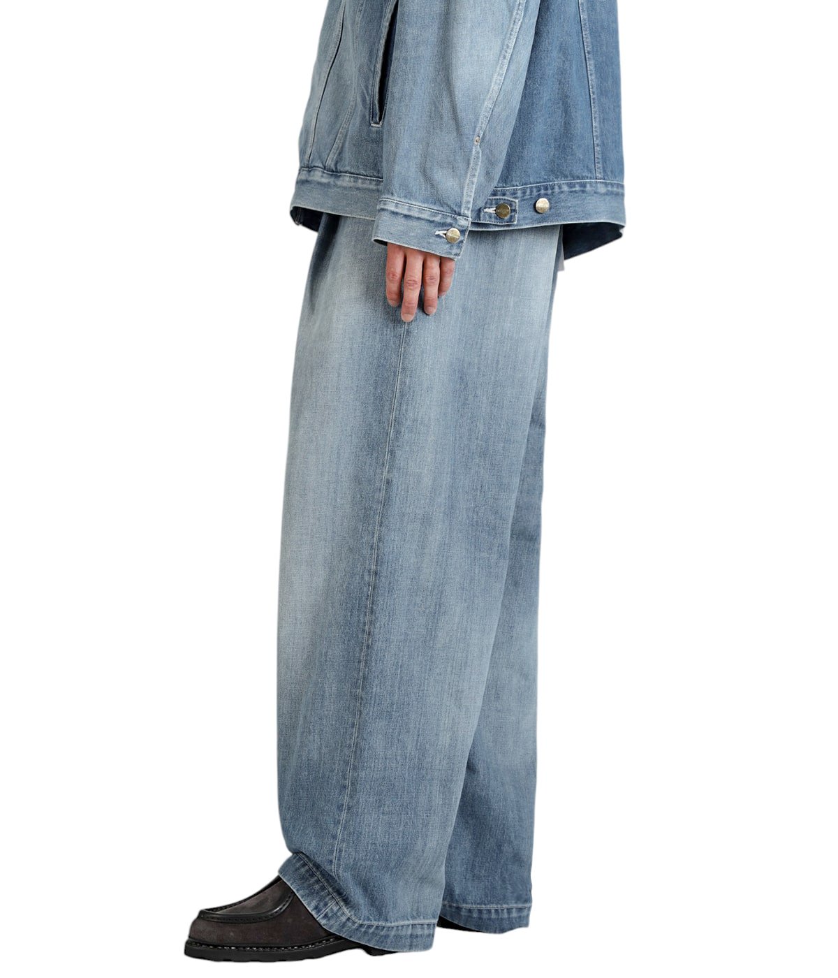 model(175cm / 60kg)B85 W75 H92 着用サイズ：2