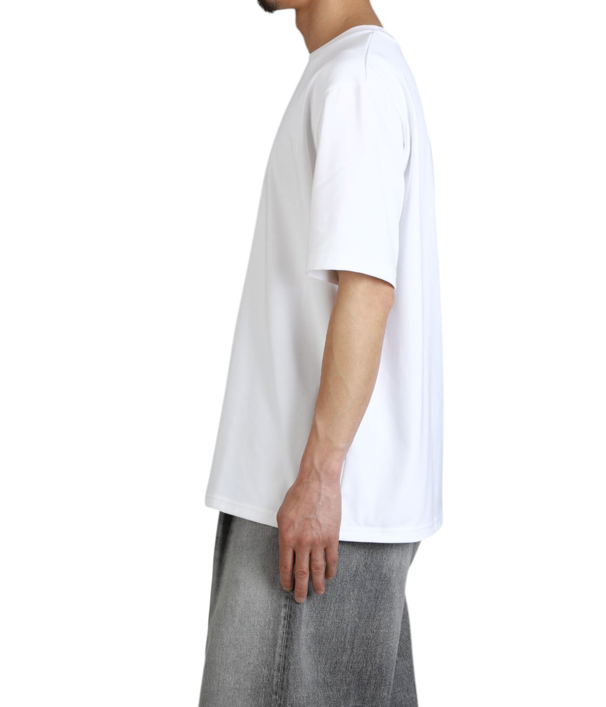 model（175cm / 60kg）B85 W75 H92 着用サイズ：3