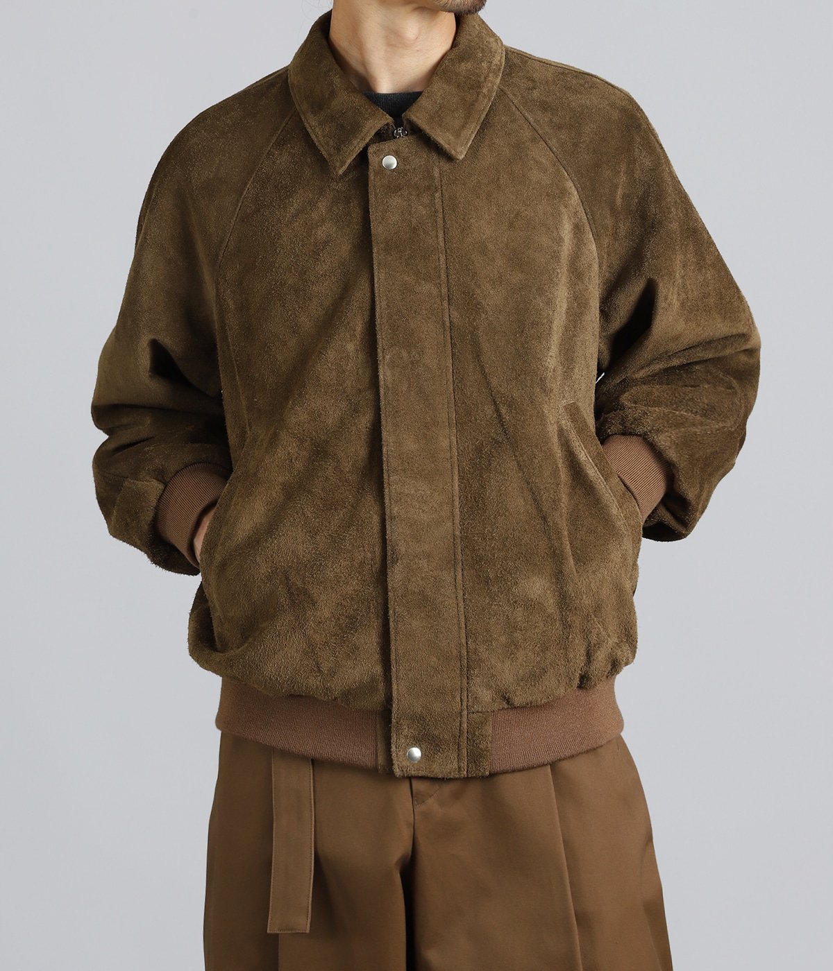 model（175cm / 60kg）B85 W75 H92 着用サイズ：1