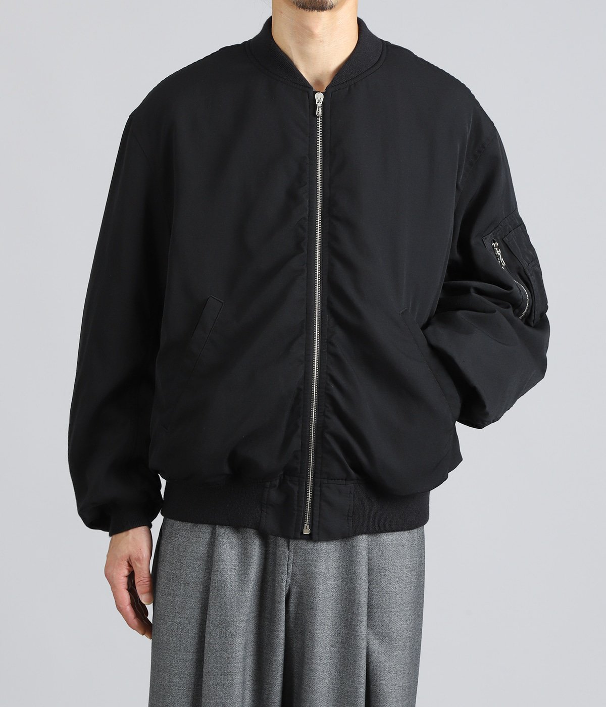 model（175cm / 60kg）B85 W75 H92 着用サイズ：1