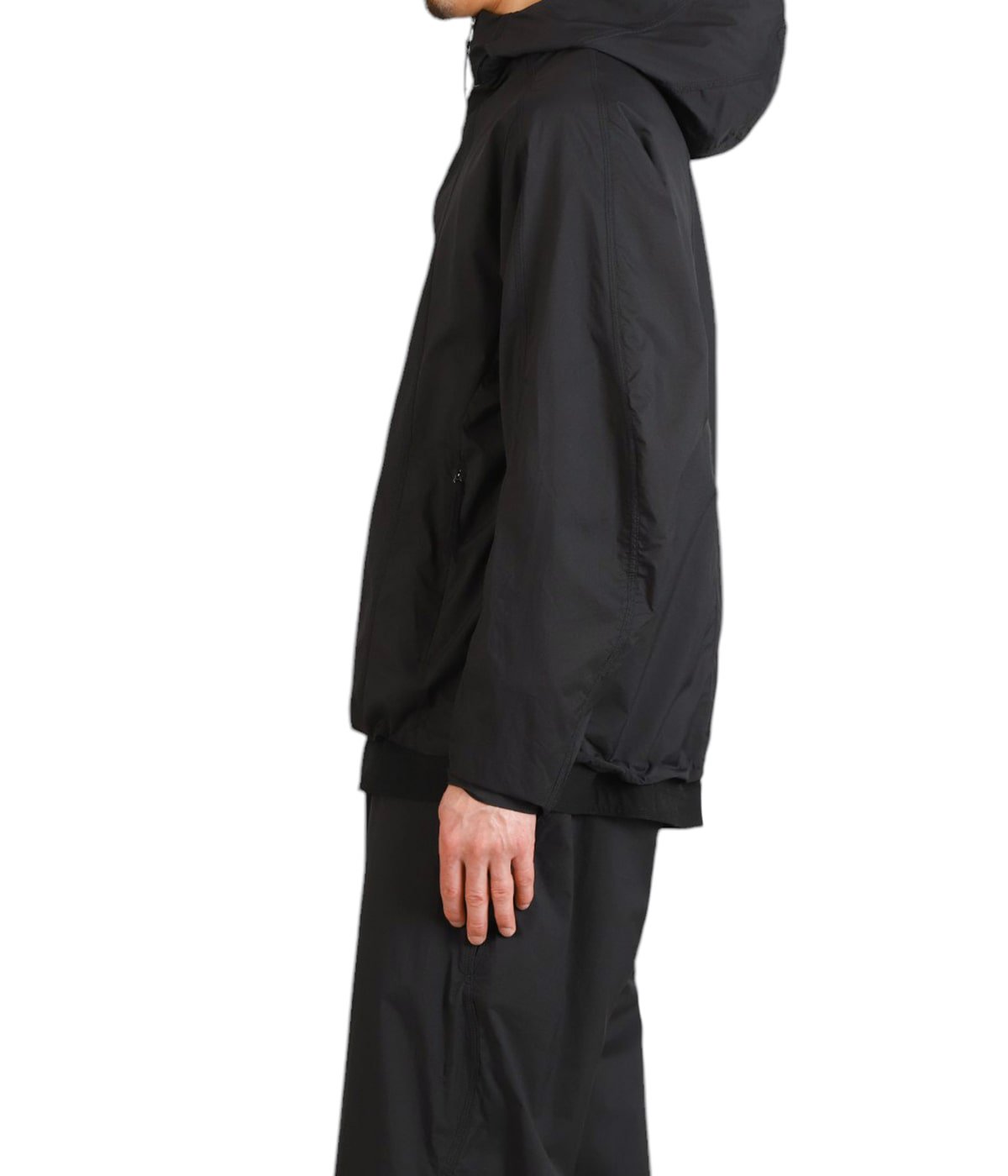 model（175cm / 60kg）B85 W75 H92 着用サイズ：2