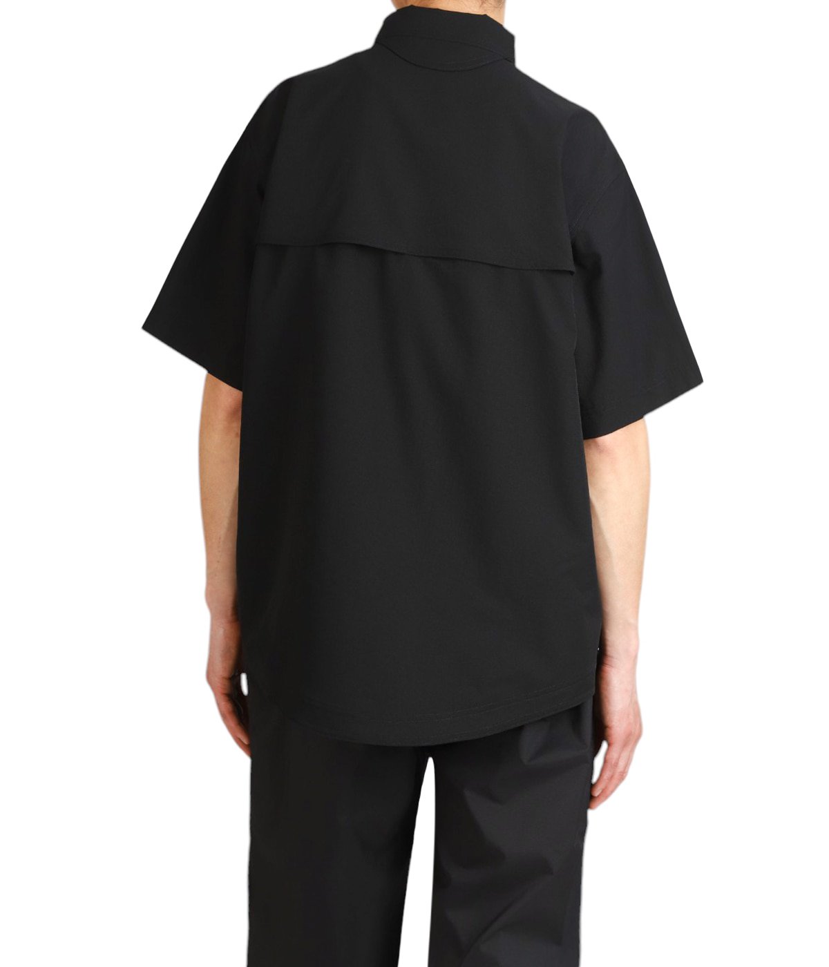model（175cm / 60kg）B85 W75 H92 着用サイズ：2