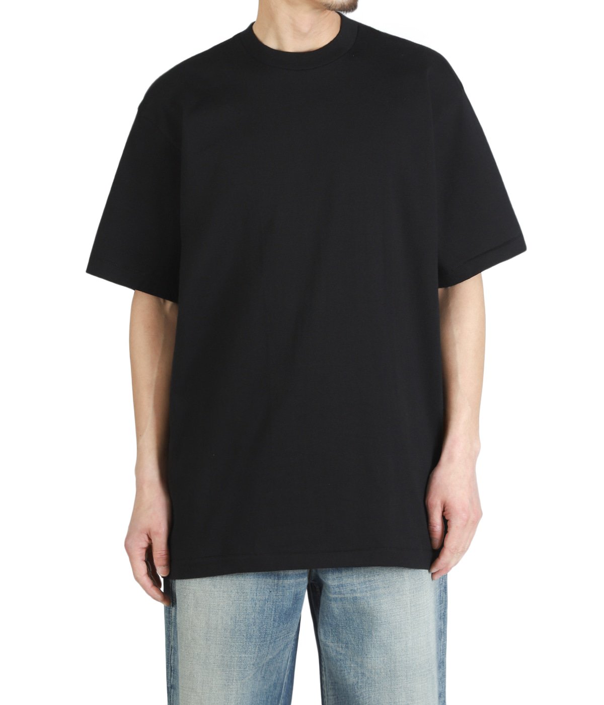 model（175cm / 60kg）B85 W75 H92 着用サイズ：XXL