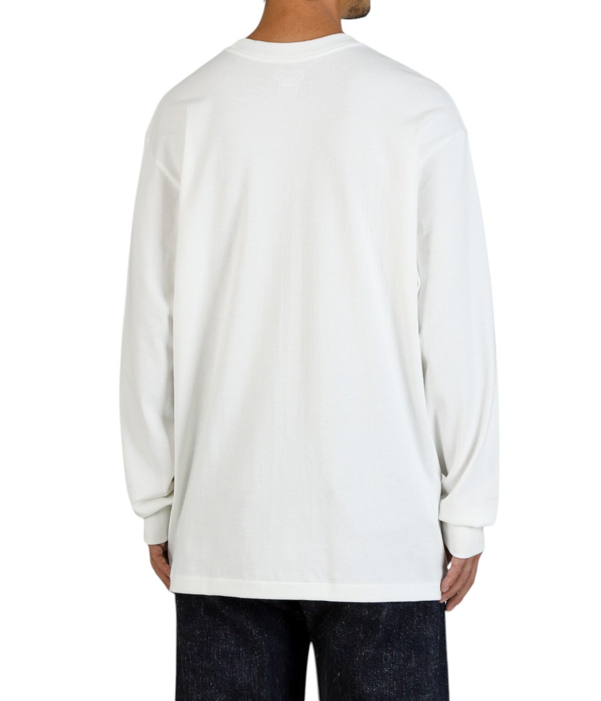 model（184cm / 63kg）B85 W80 H102 着用サイズ：XXL