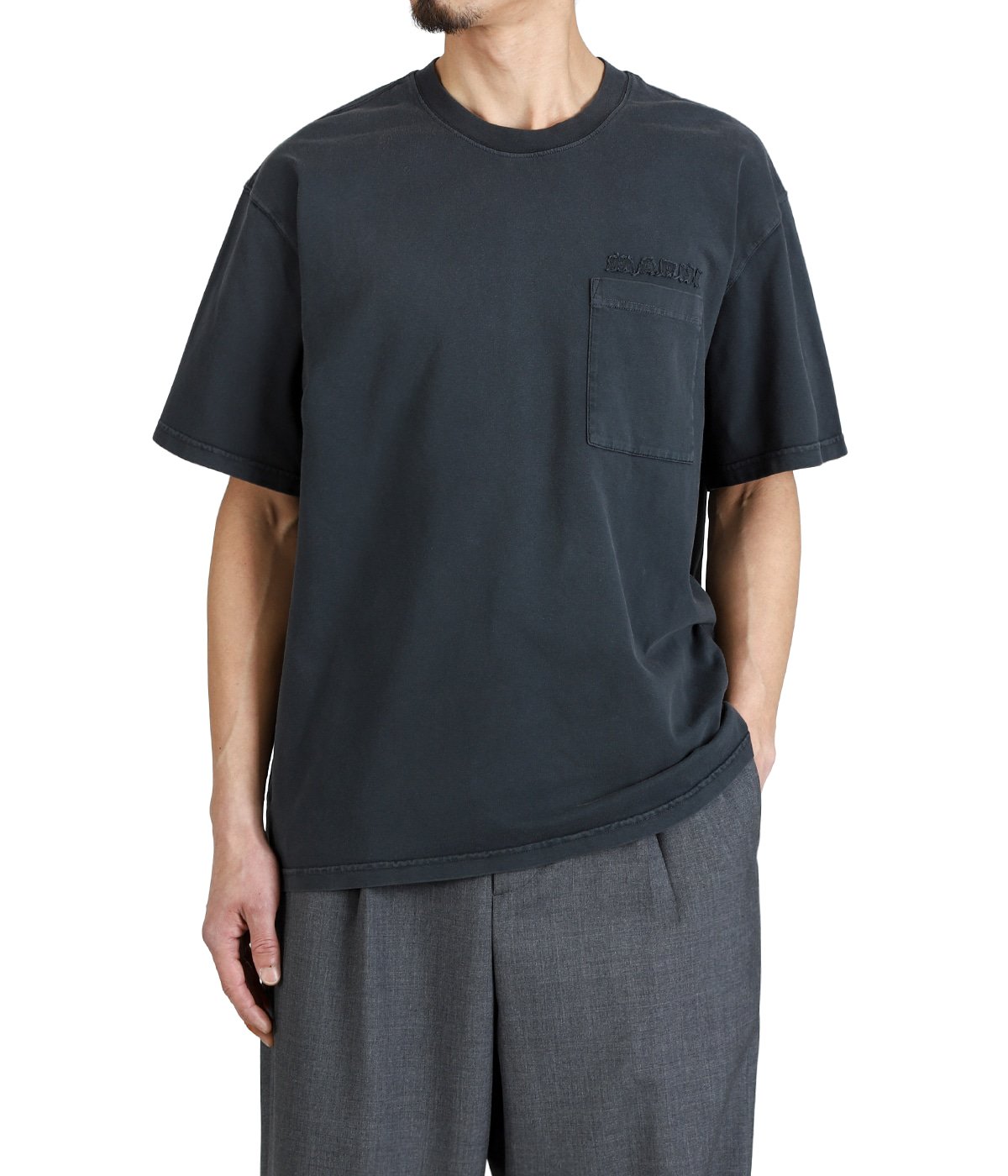 model（175cm / 60kg）B85 W75 H92 着用サイズ：46