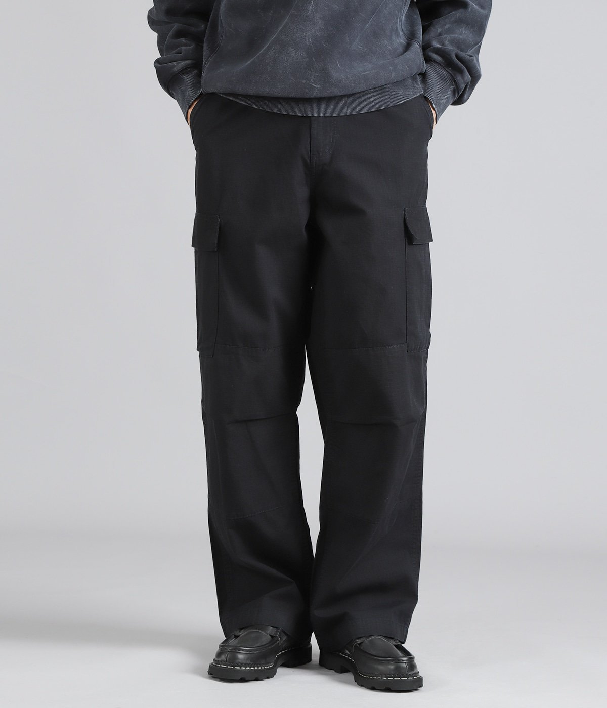 model（175cm / 60kg）B85 W75 H92 着用サイズ：30inch
