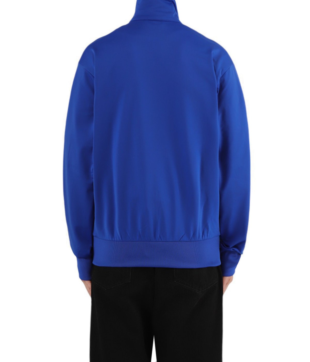 model（175cm / 60kg）B85 W75 H92 着用サイズ：M