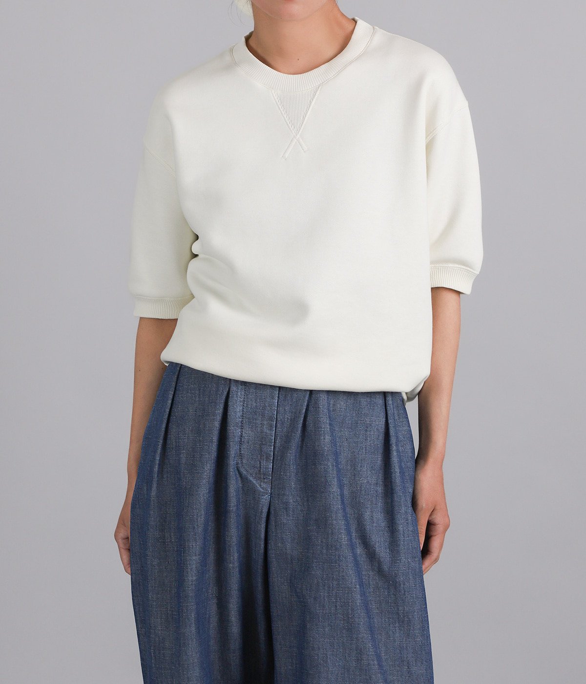 レディース】T-SHIRT 143 CN SS EMB | JIL SANDER(ジルサンダー