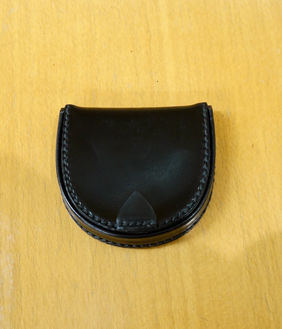 予約】HORSESHOE SHAPE PURSE(CORDOVAN) | GLENROYAL(グレンロイヤル
