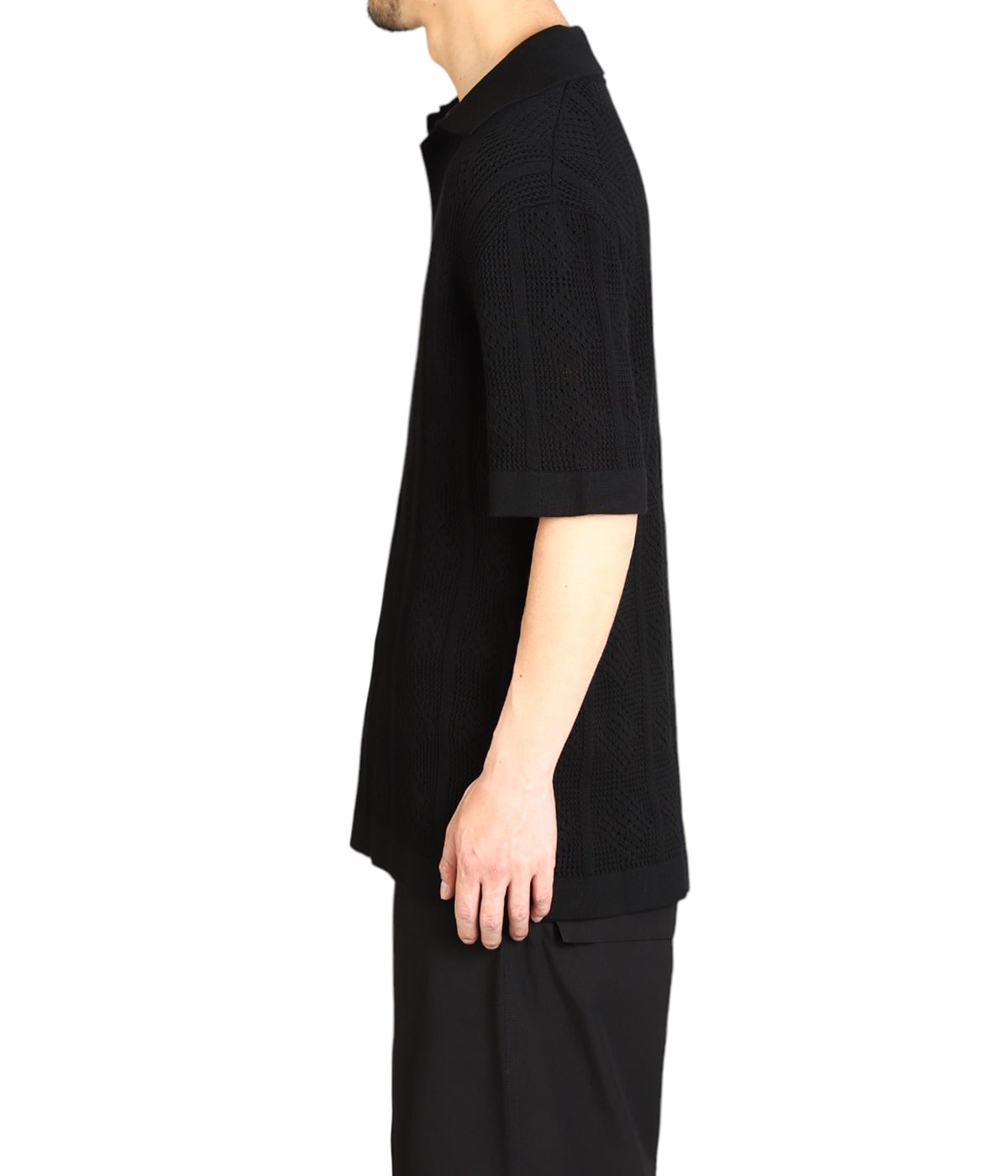 model（184cm / 63kg）B85 W80 H102 着用サイズ：50