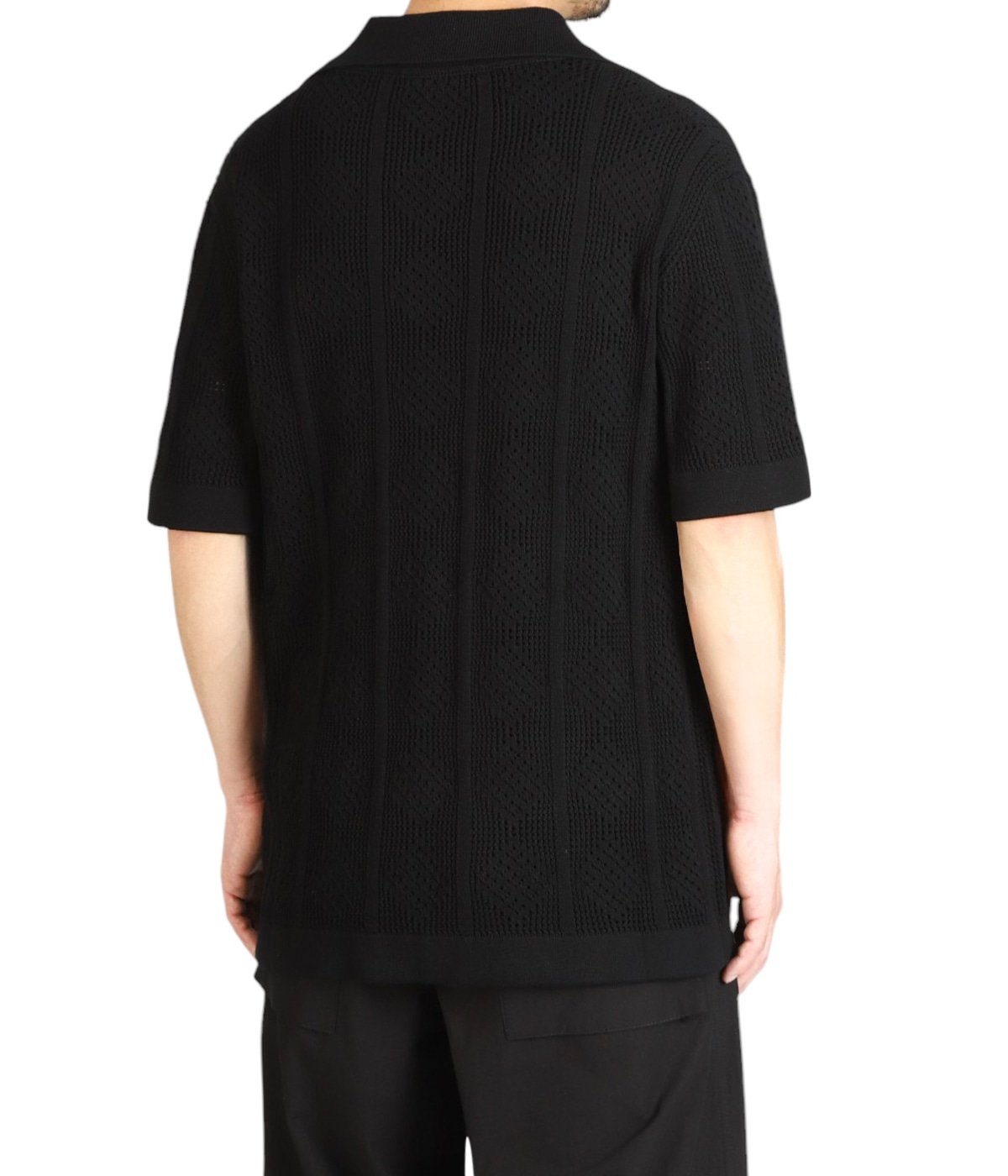 model（184cm / 63kg）B85 W80 H102 着用サイズ：50
