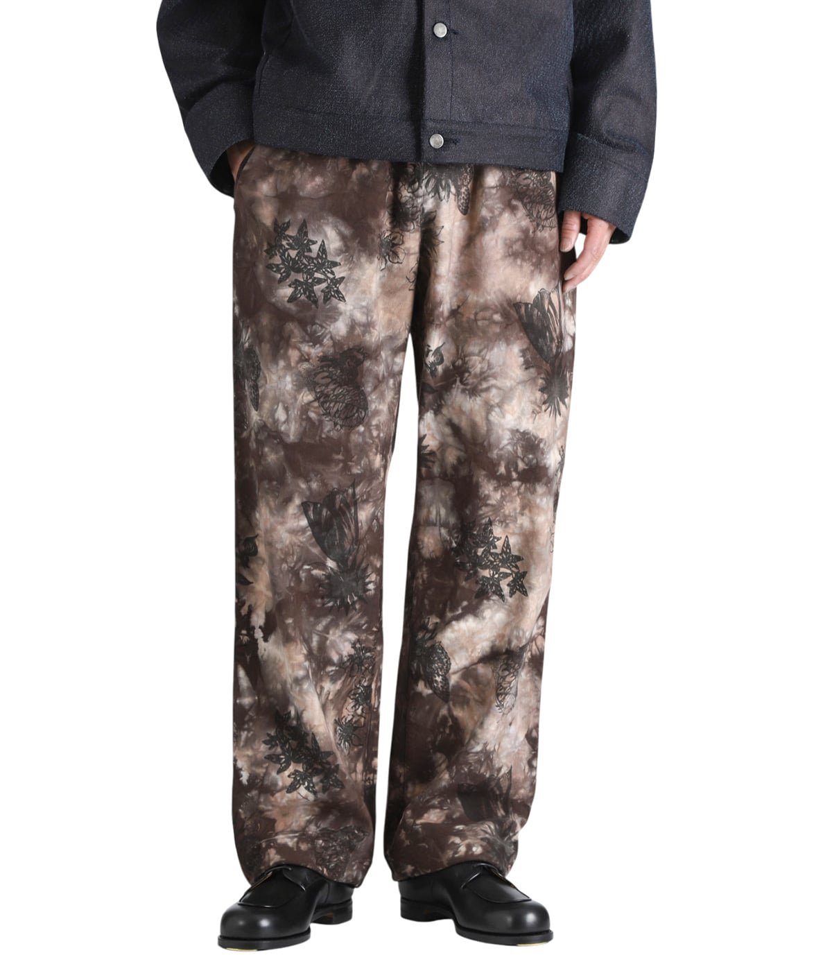 model（175cm / 60kg）B85 W75 H92 着用サイズ：M