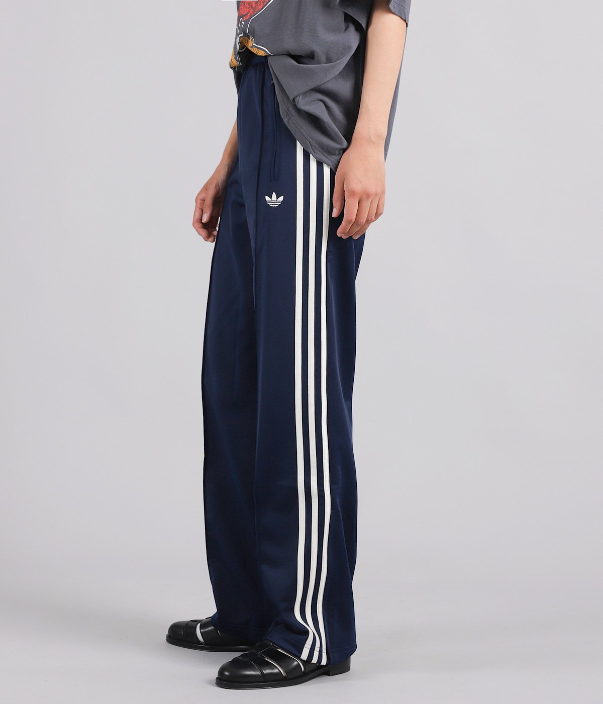 レディース】FIREBIRD LOOSE TRACK PANTS | adidas Originals