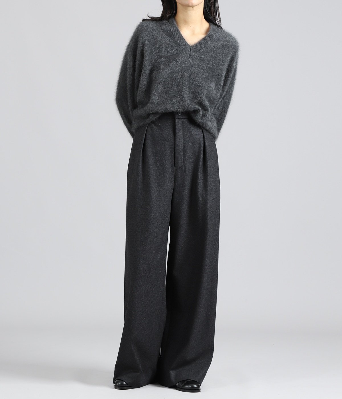 レディース】ROYAL CASHMERE FUR V NECK SWEATER | ATON(エイトン
