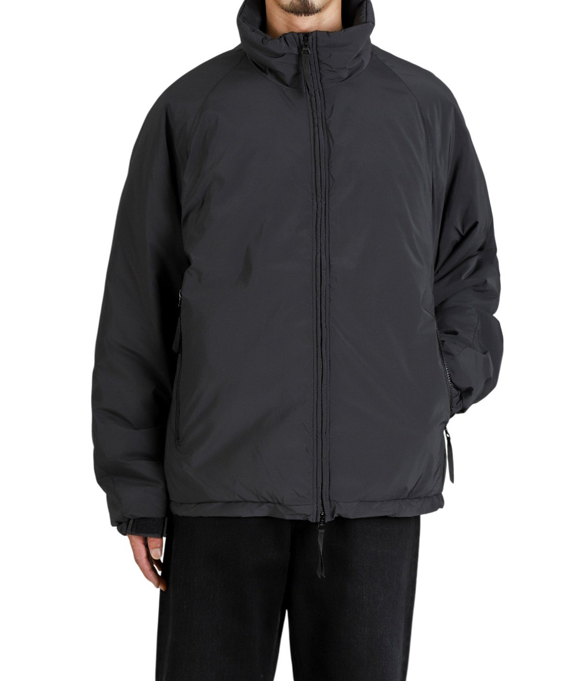 model（175cm / 60kg）B85 W75 H92 着用サイズ：4