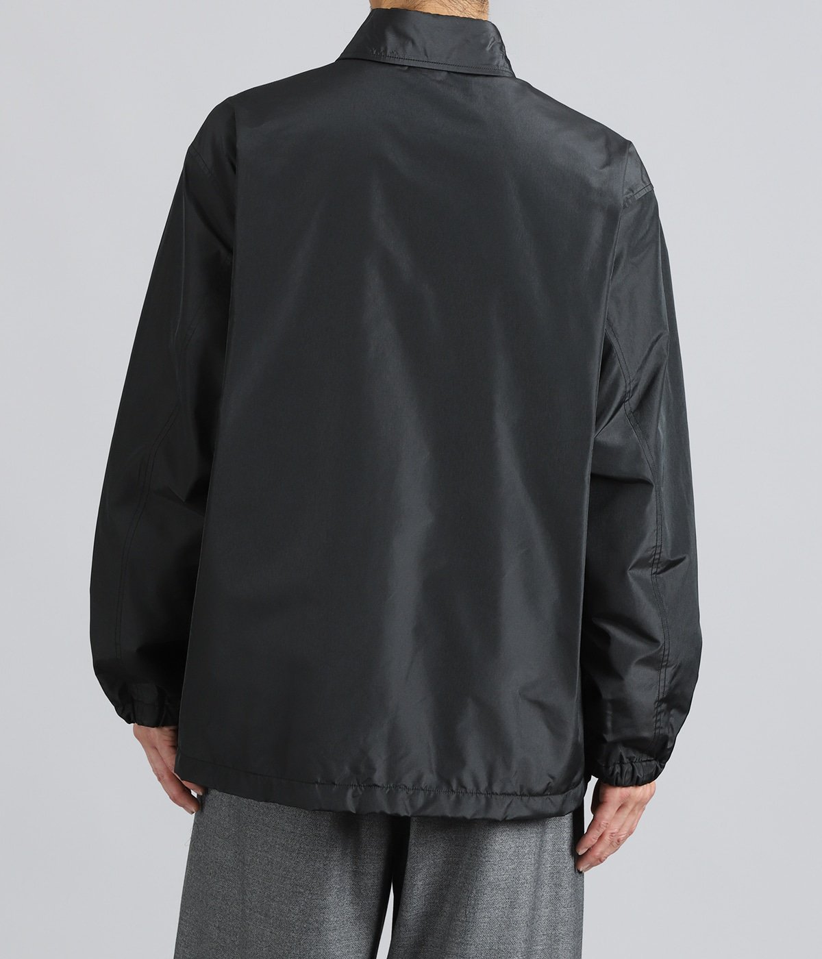 model（175cm / 60kg）B85 W75 H92 着用サイズ：3