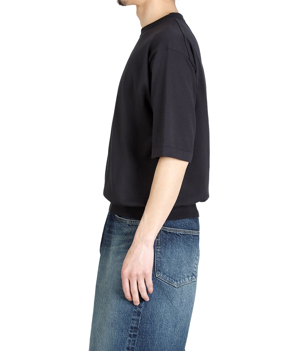 model（175cm / 60kg）B85 W75 H92 着用サイズ：3