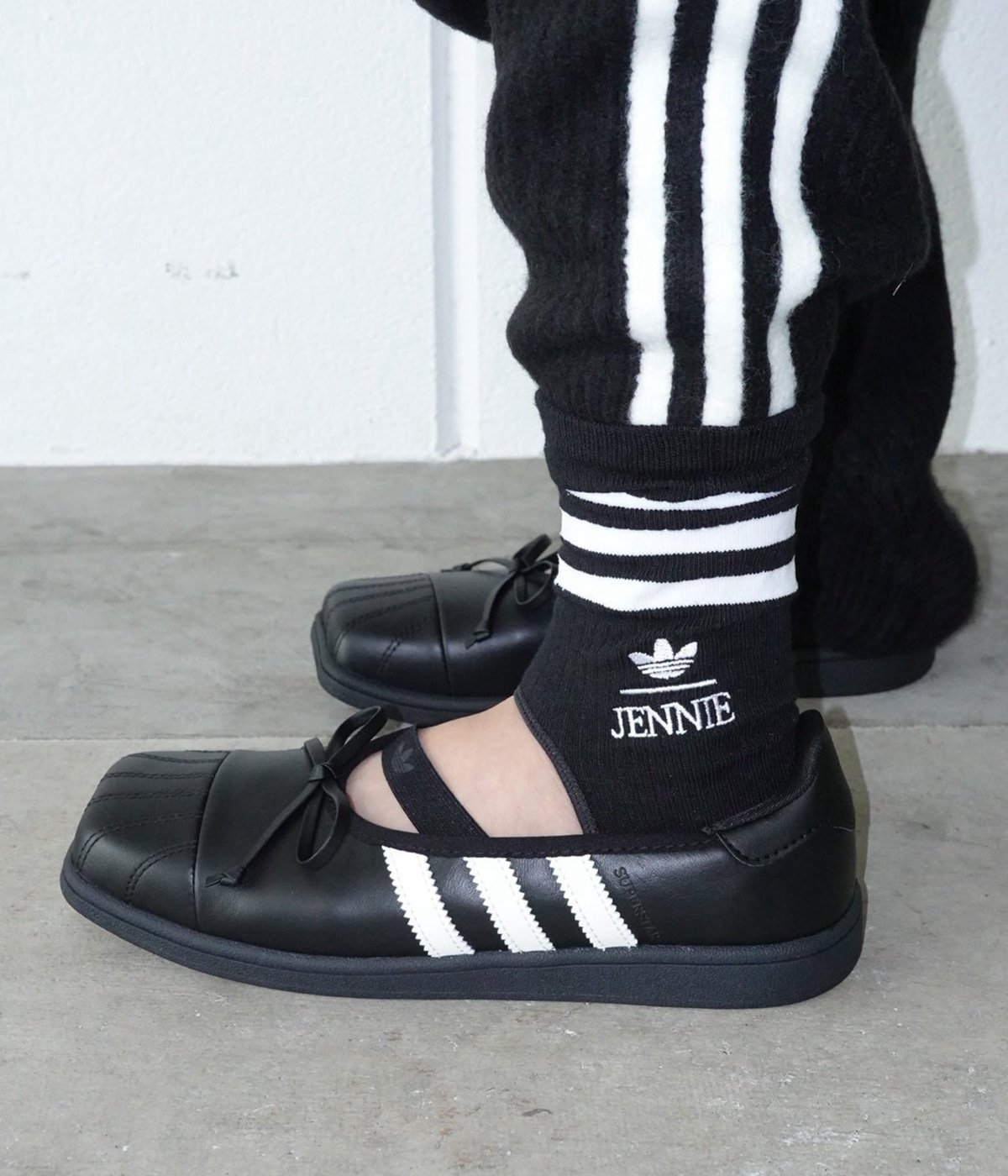 BREAK OUT シーガル ブラック(レディース) お値下げしました! レディース】CUT OUT S 1PP | adidas Originals(アディダス オリジナル