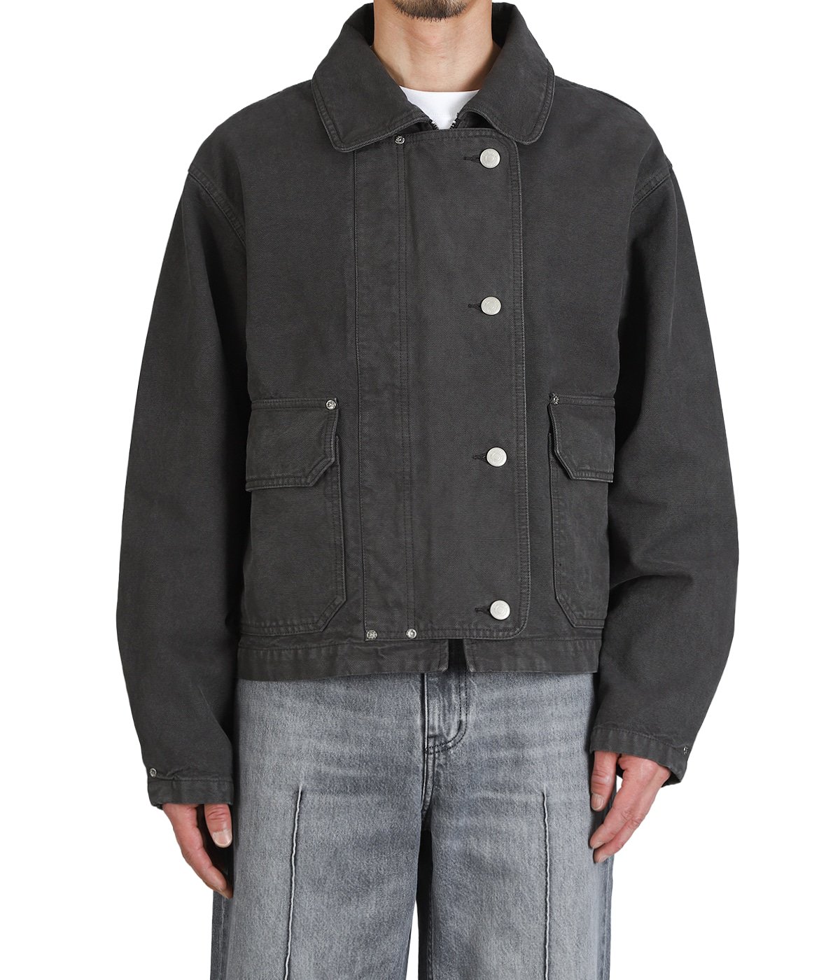 model（175cm / 60kg）B85 W75 H92 着用サイズ：XS