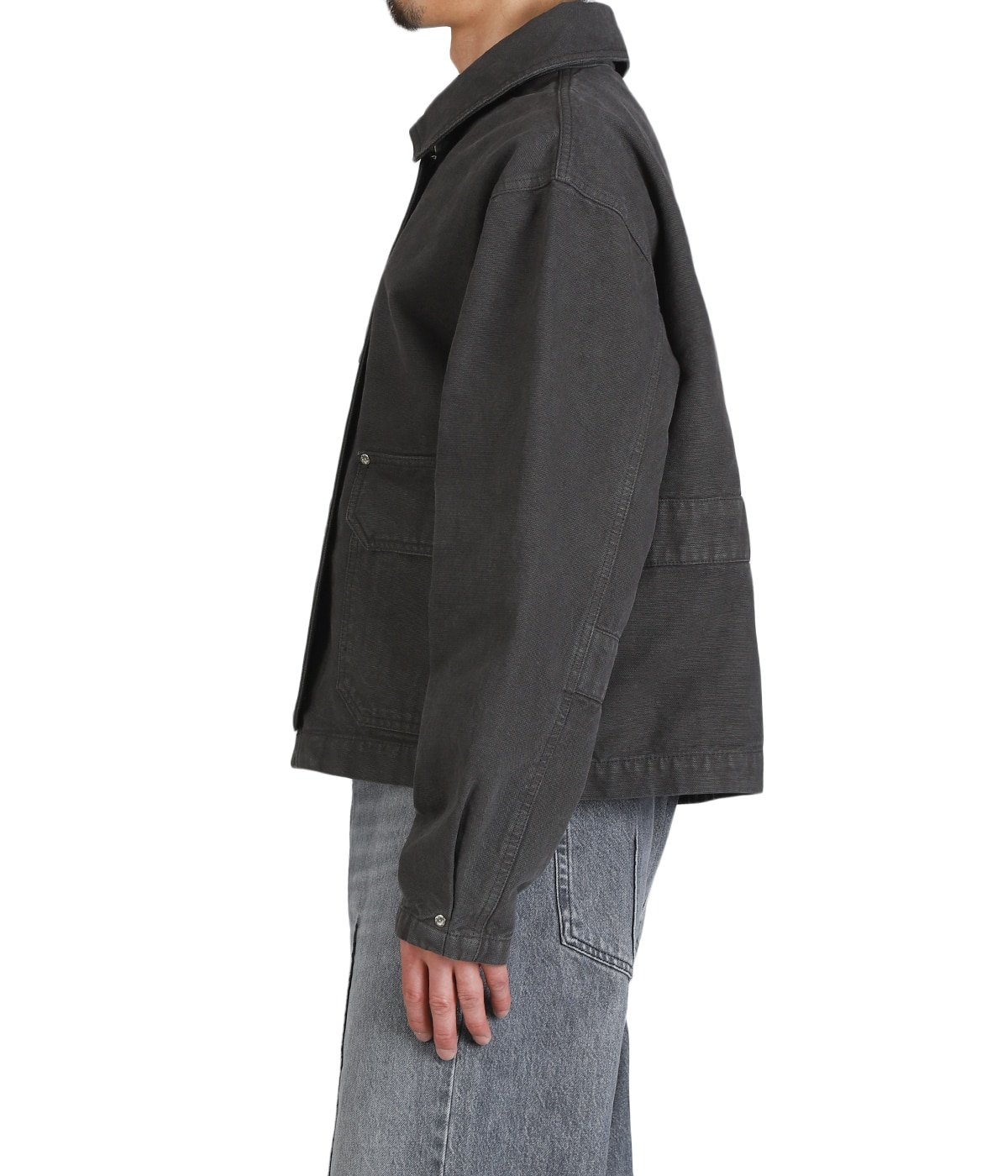 model（175cm / 60kg）B85 W75 H92 着用サイズ：XS