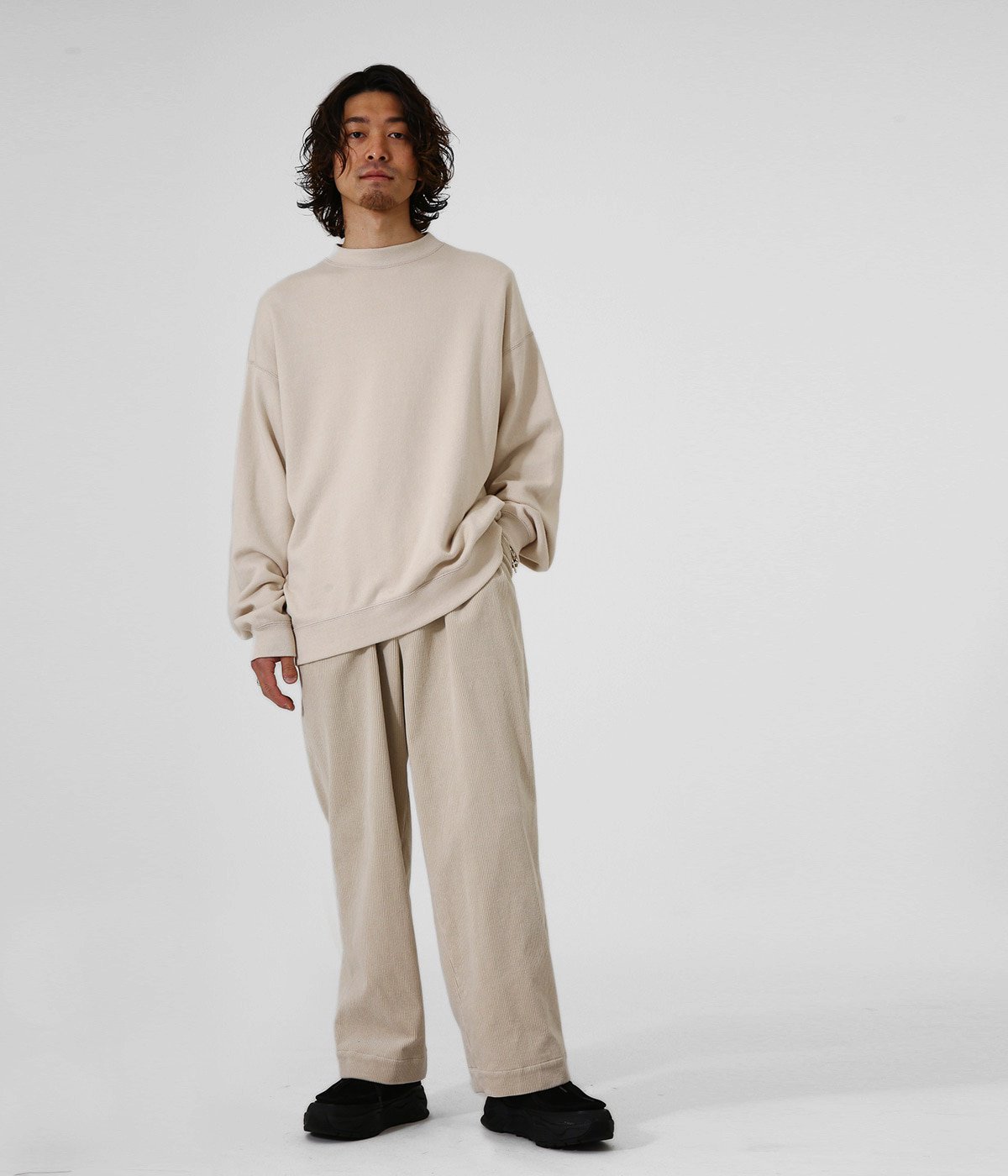 2TUCK STRAIGHT FIT TROUSERS - 9wale corduroy - | marka(マーカ 