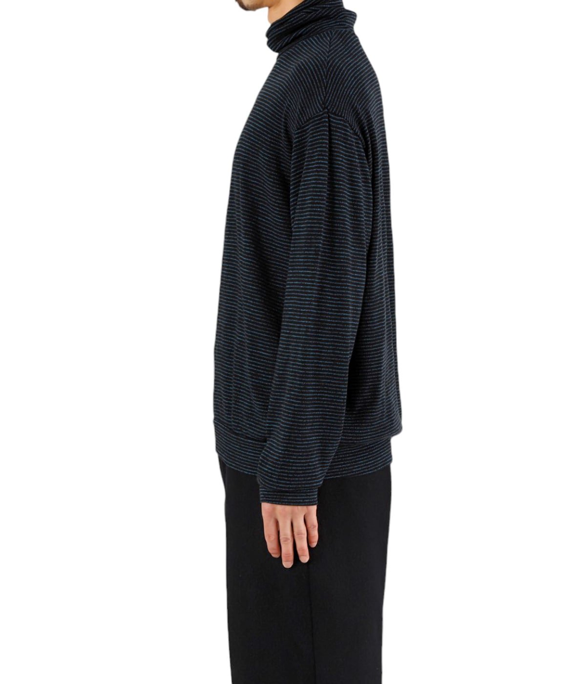 model(175cm / 60kg)B85 W75 H92 着用サイズ：2(M)