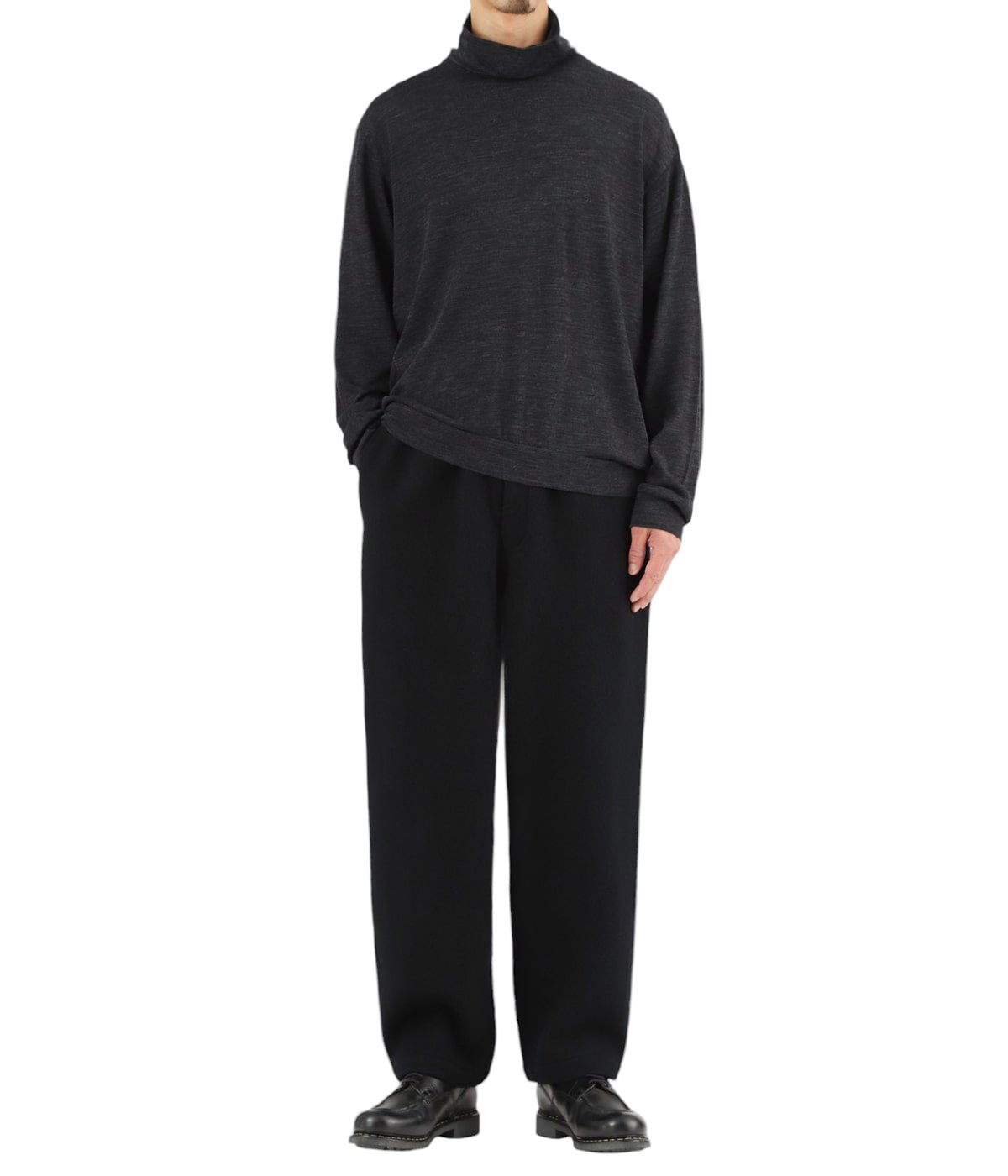 model(175cm / 60kg)B85 W75 H92 着用サイズ：2(M)