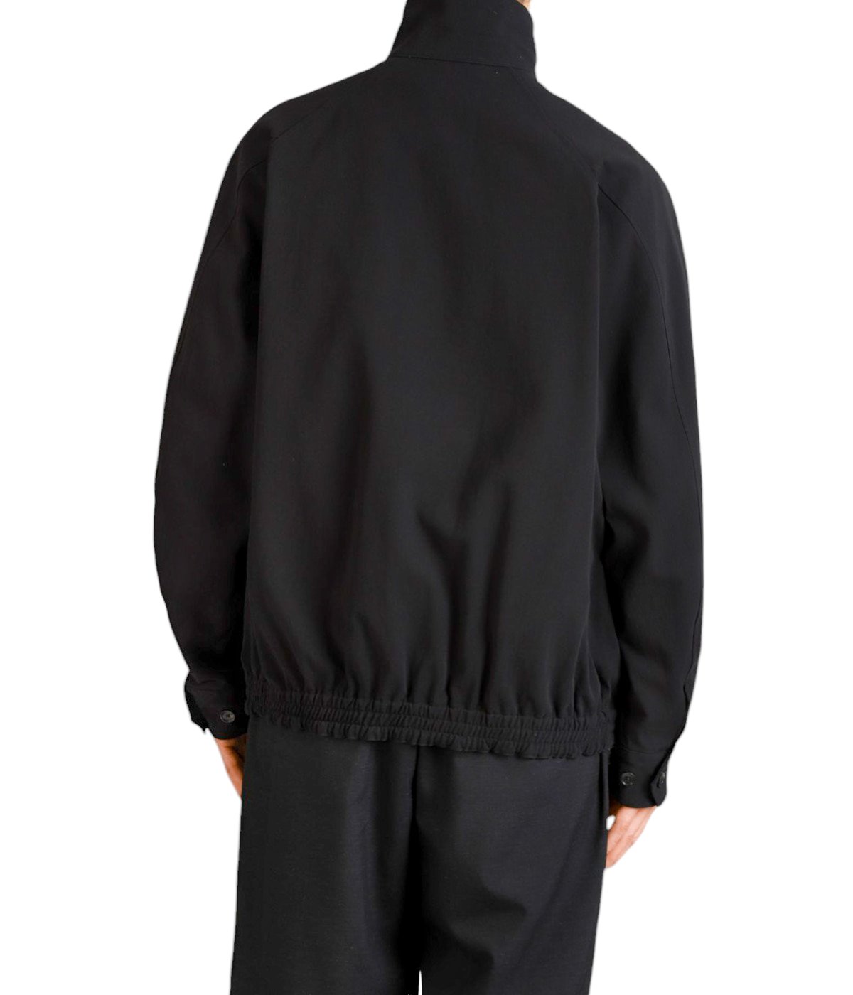 model（175cm / 60kg）B85 W75 H92 着用サイズ：2(M)