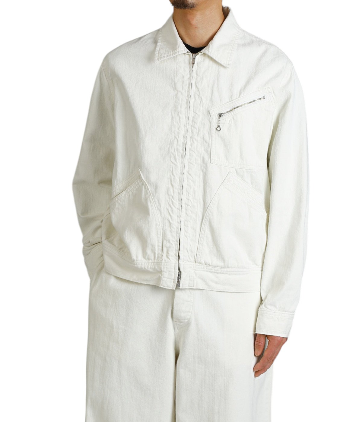 model（175cm / 60kg）B85 W75 H92 着用サイズ：2(M)