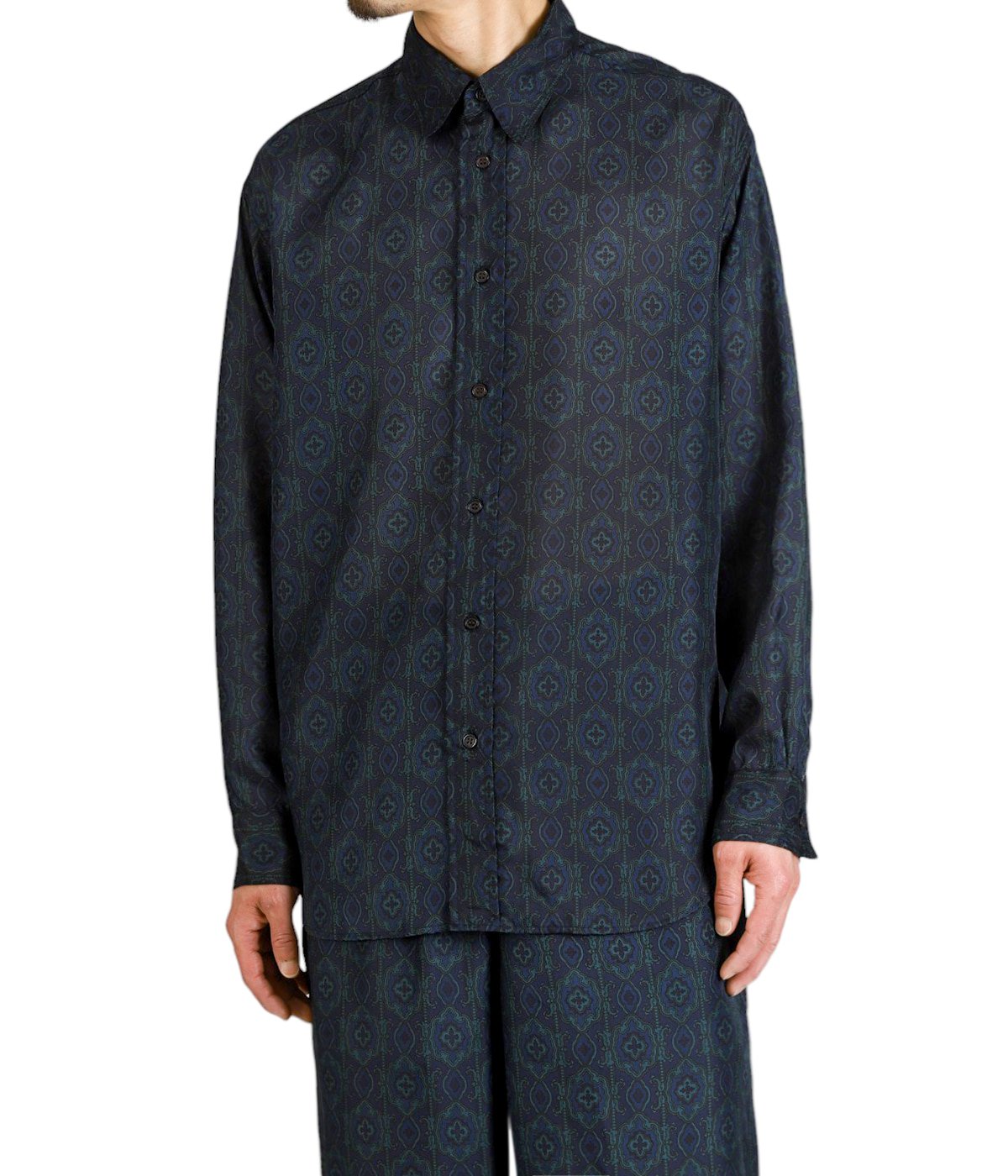 model（175cm / 60kg）B85 W75 H92 着用サイズ：2(M)