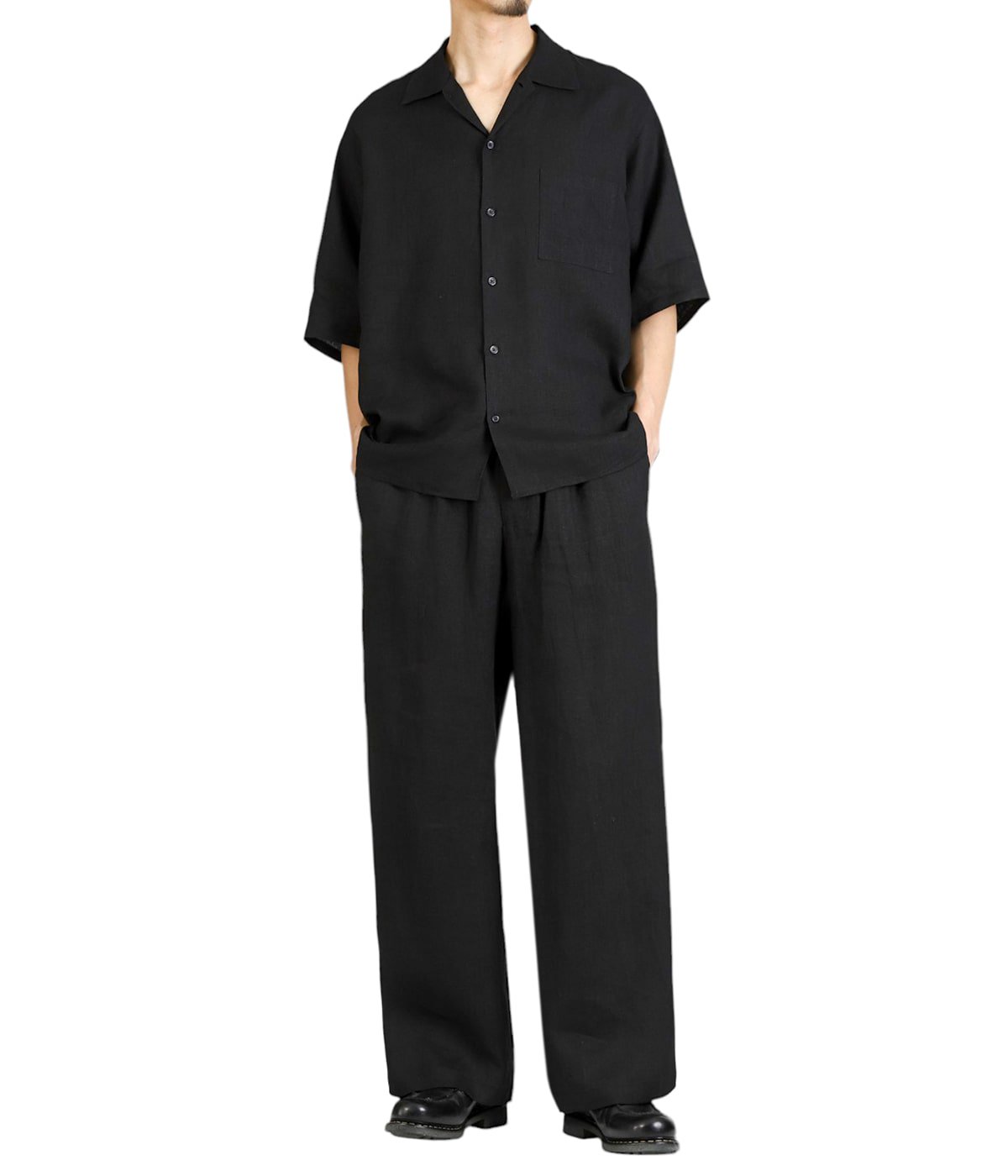 PANTS : WIDELEG EASY PANTS - LINEN TROPICAL - を着用