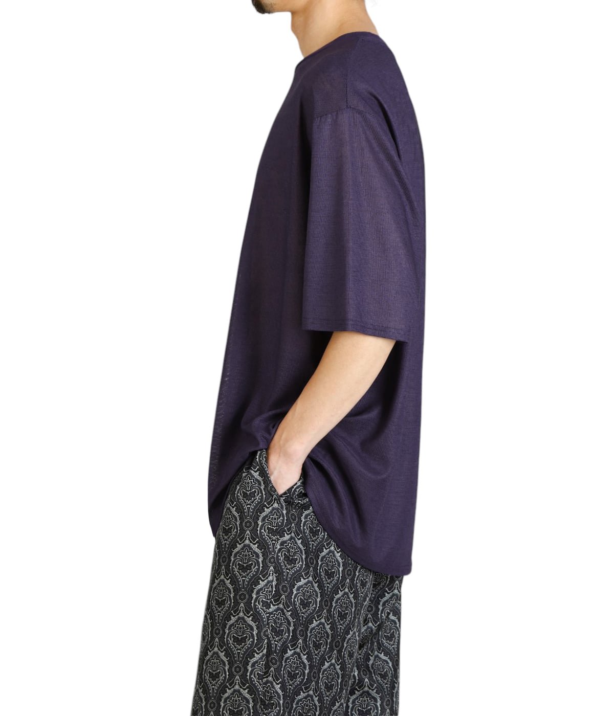 model（175cm / 60kg）B85 W75 H92 着用サイズ：2(M)