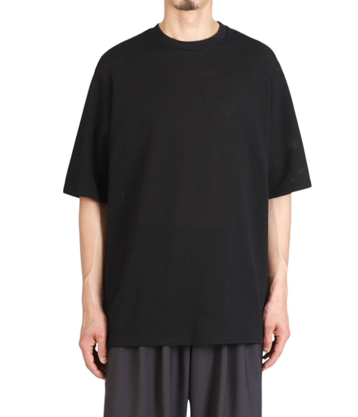 model（175cm / 60kg）B85 W75 H92 着用サイズ：2(M)