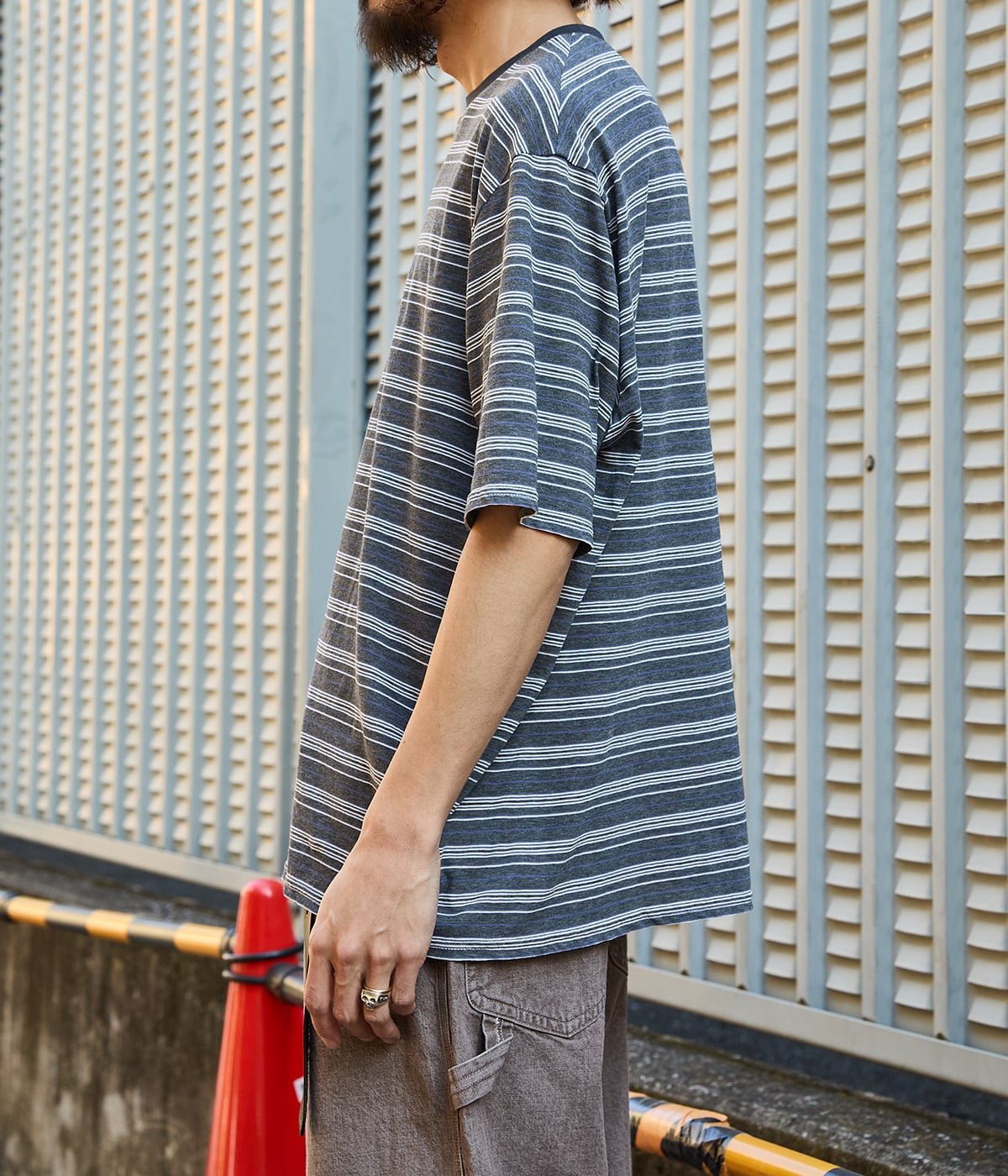 model（175cm / 55kg）B85 W71 H85 着用サイズ：2(M)