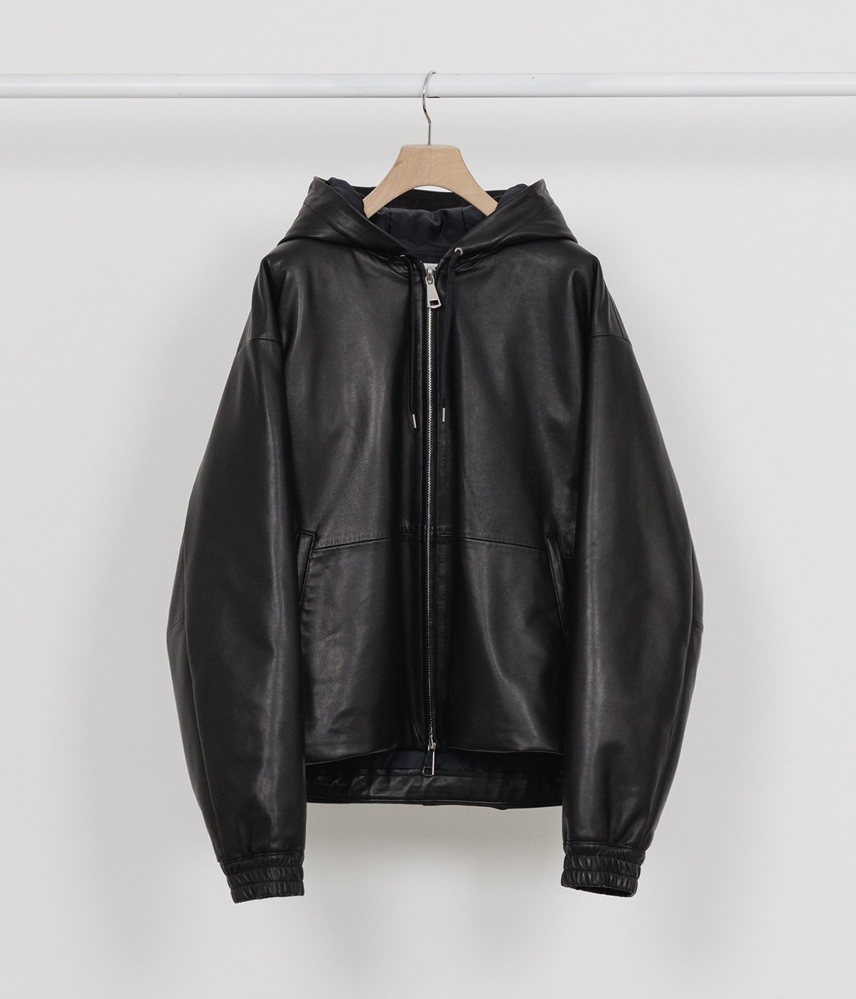 予約】PUFFED LEATHER PARKA -SHEEP LEATHER- | marka(マーカ