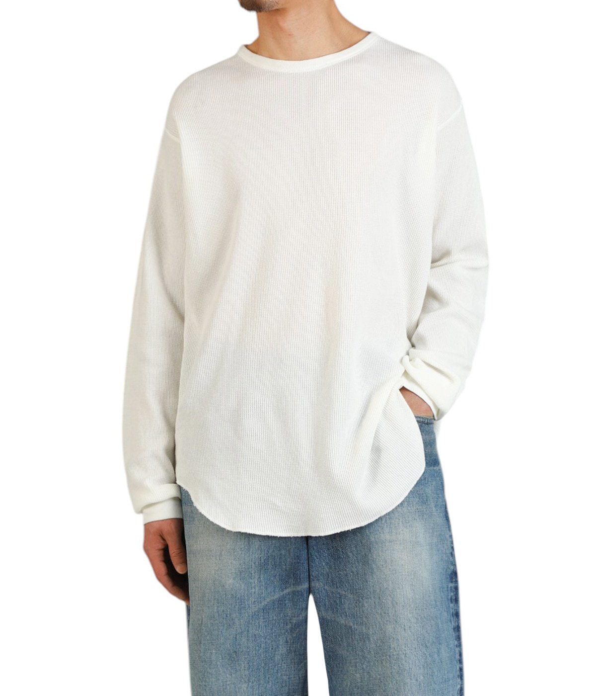 model（175cm / 60kg）B85 W75 H92 着用サイズ：2(M)