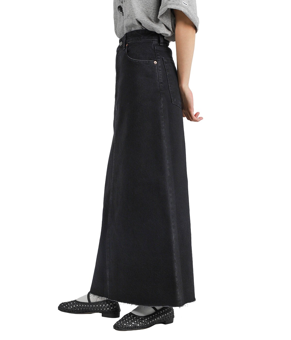 model（162cm） 着用サイズ：XS