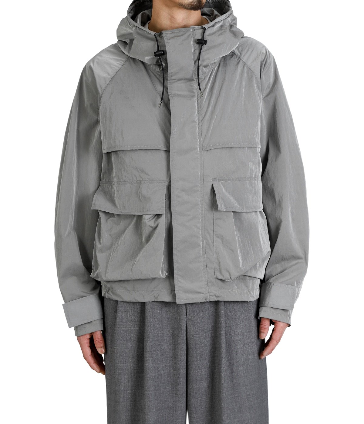 model(175cm / 60kg)B85 W75 H92 着用サイズ：2(M)