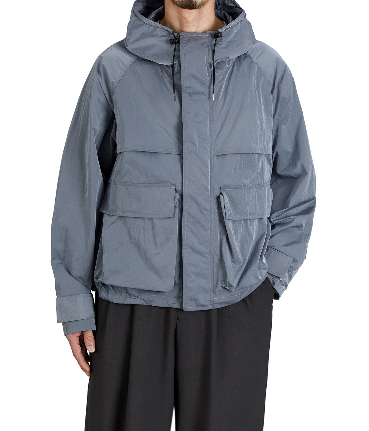 model(175cm / 60kg)B85 W75 H92 着用サイズ：2(M)