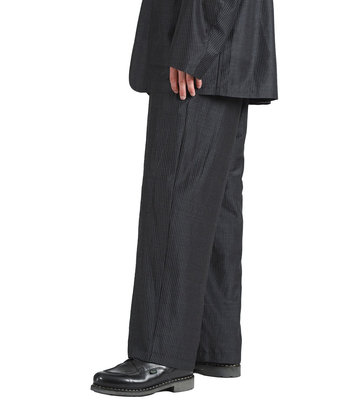 model（175cm / 60kg）B85 W75 H92 着用サイズ：2(M)