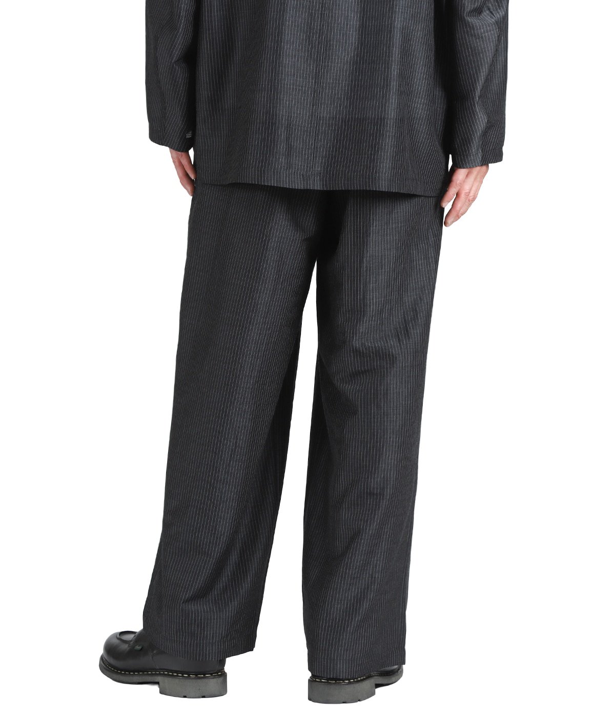 model（175cm / 60kg）B85 W75 H92 着用サイズ：2(M)