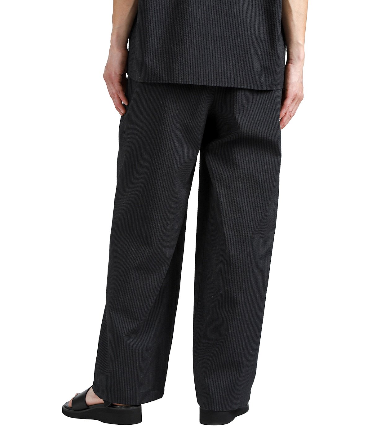 WIDE CYLINDER FIT EASY PANT -WOOL SEERSUCKER- | marka(マーカ