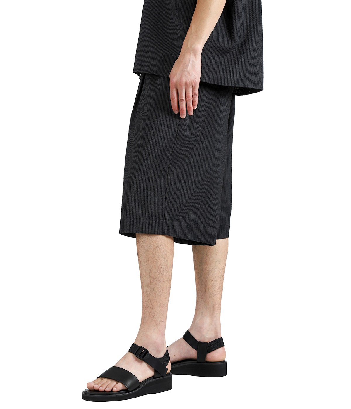 DOUBLE TUCK SHORTS -WOOL SEERSUCKER- | marka(マーカ) / パンツ