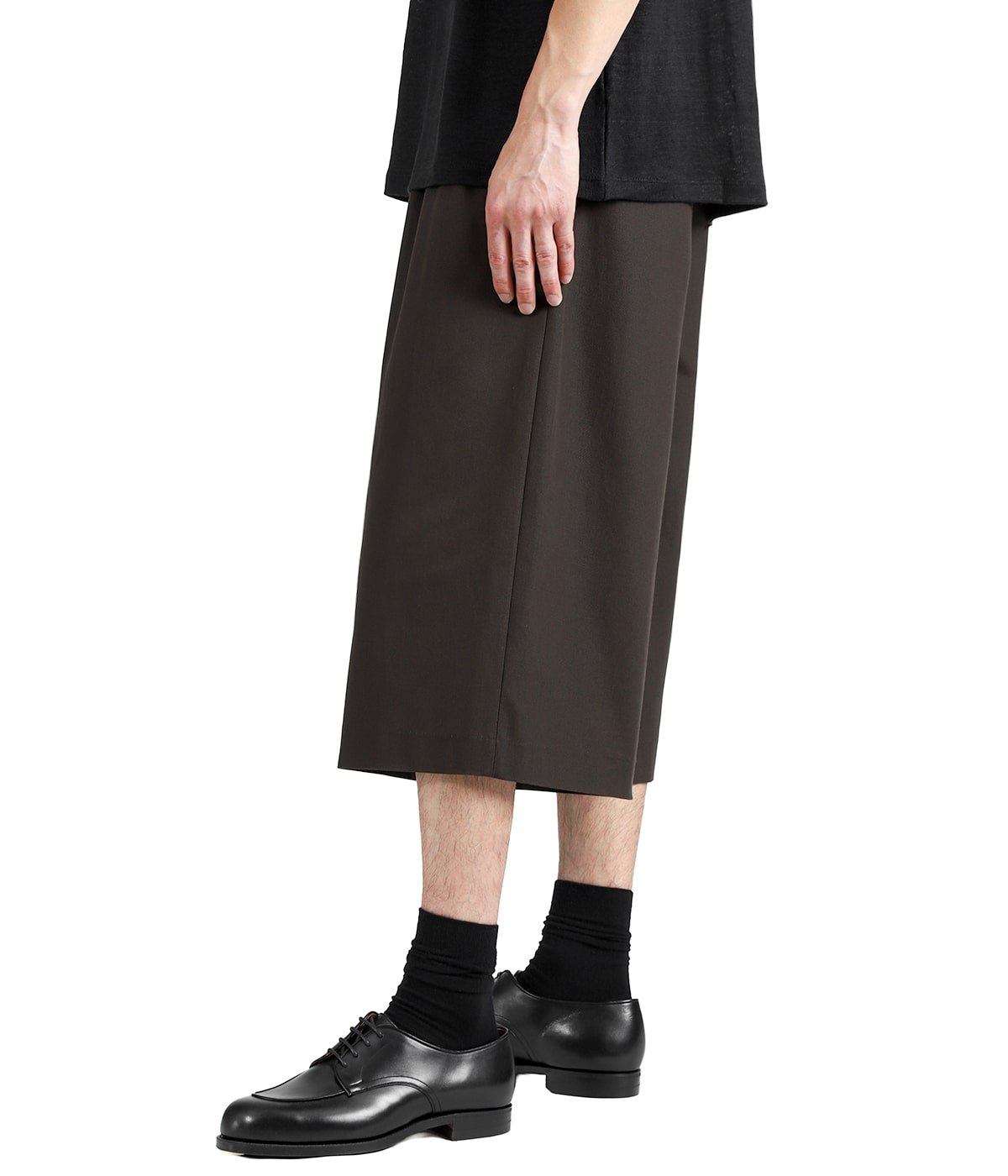 TWO TUCK CROPPED TROUSERS -ORGANIC COTTON GABARDINE- | marka