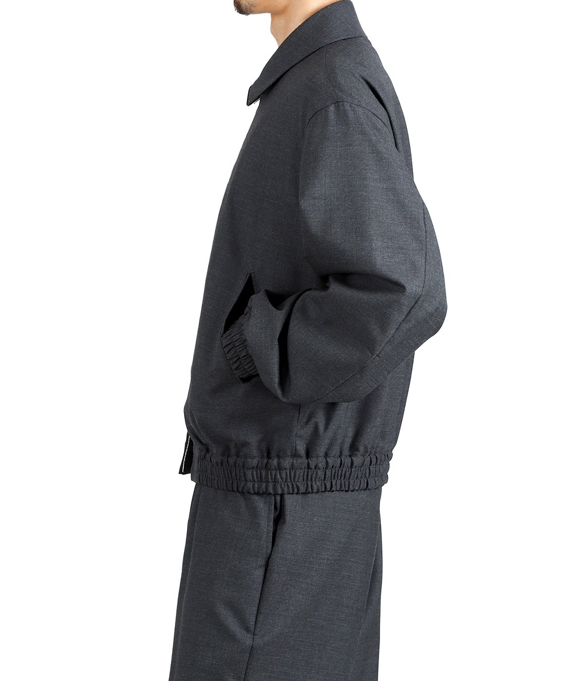 model（175cm / 60kg）B85 W75 H92 着用サイズ：2(M)