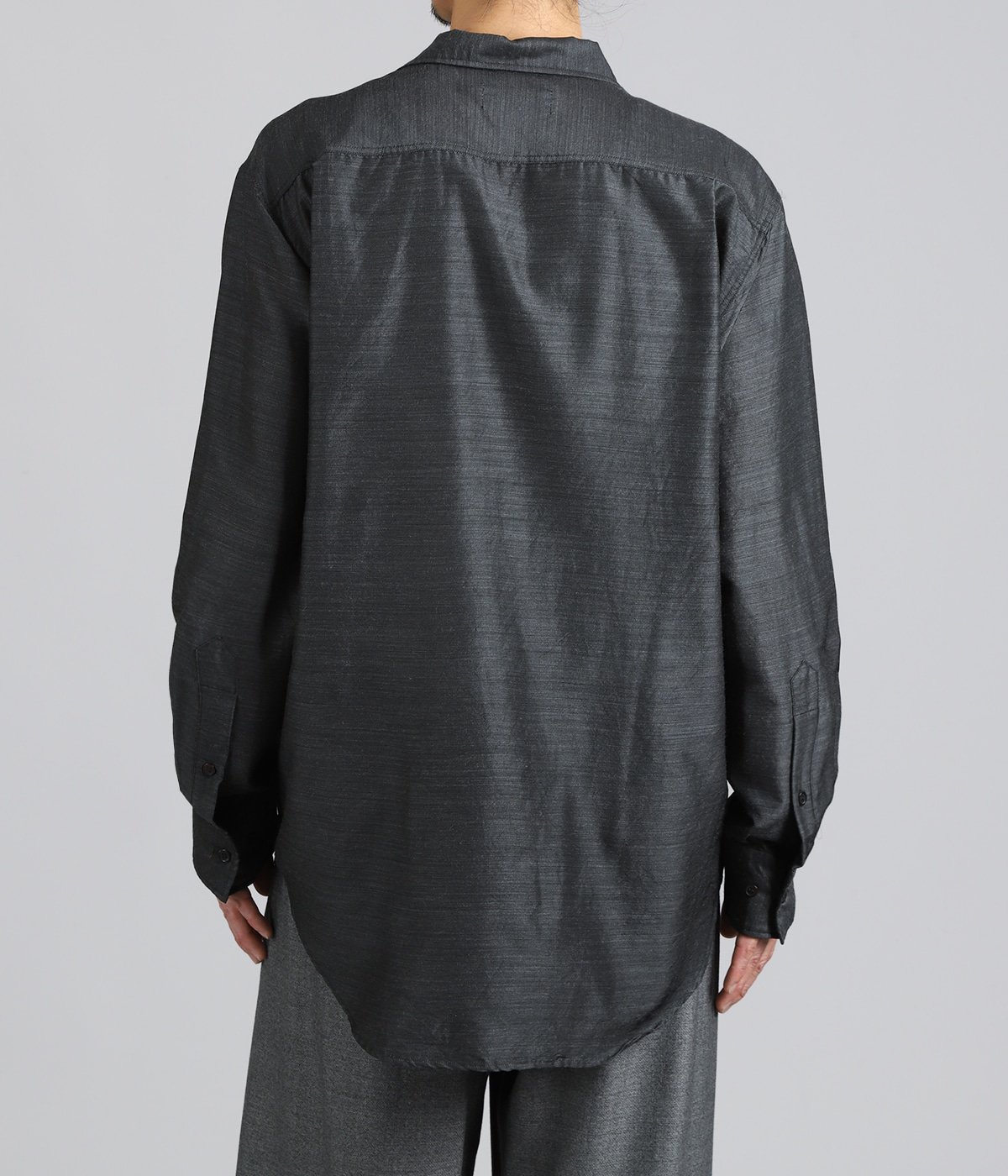 model（175cm / 60kg）B85 W75 H92 着用サイズ：2(M)