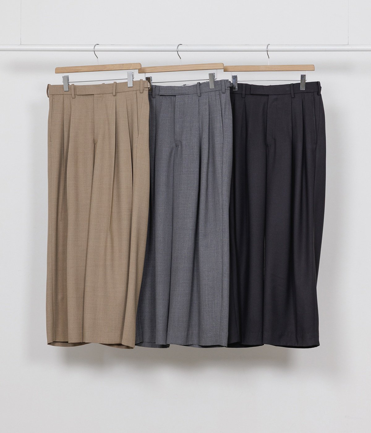 予約】DOUBLE PLEATED BAGGY TROUSERS -RECYCLED POLYESTER WOOL